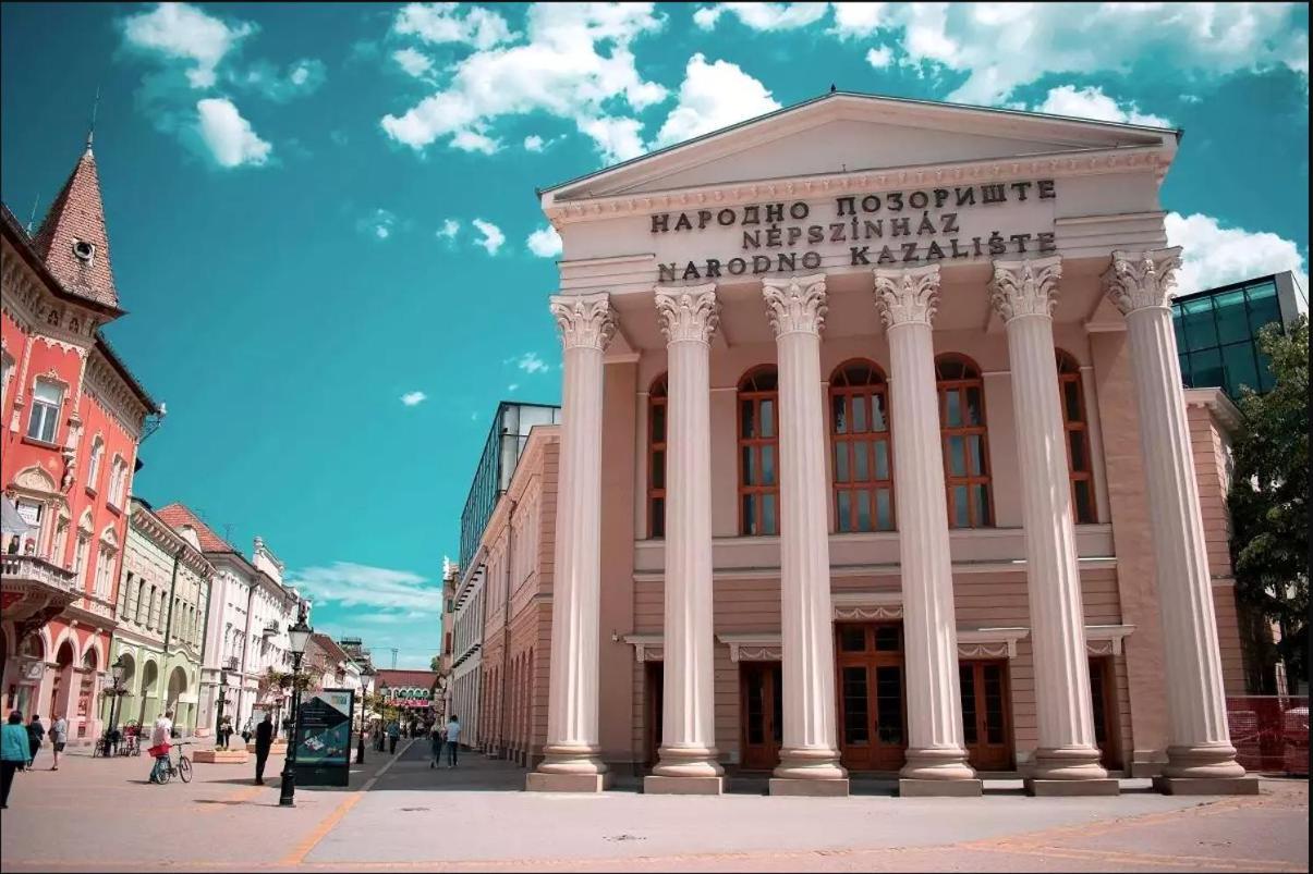 Rb Apartment 3 Lux Smart House Суботица Экстерьер фото